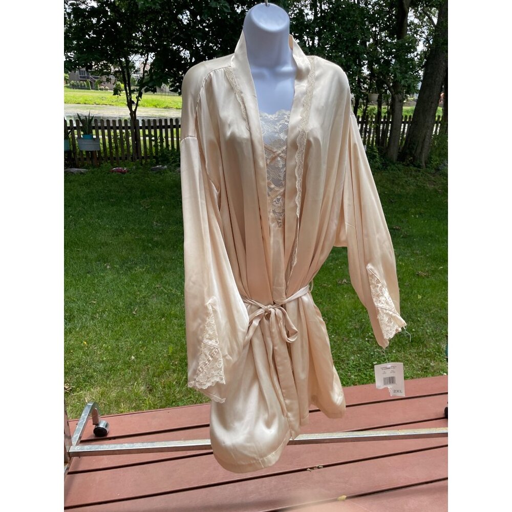 2XL Cream Satin & Lace Lingerie Set & Matching Robe By Kathie Lee
